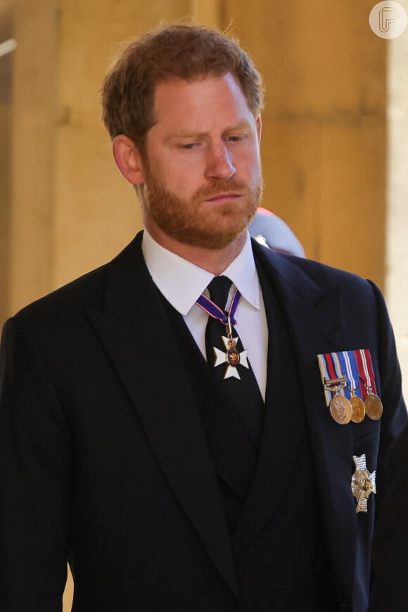 Harry foi proibido de usar trajes militares em alguns eventos pré-funeral