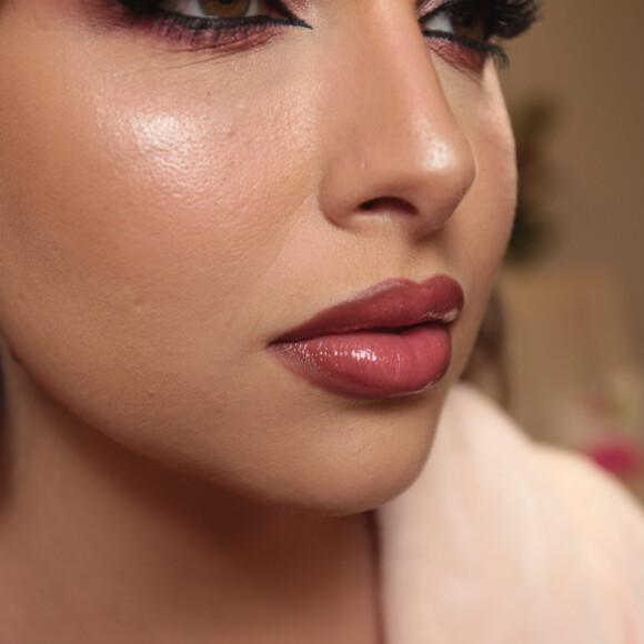 Boca com degradê: o visual de Luísa Sonza no clipe 'Doce 22' é inspiração para o quarto episódio do 'Arrume-se Dos Famosos'