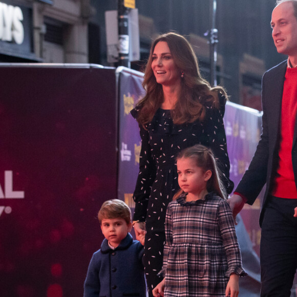 Príncipe William e Kate Middleton tem três filhos: George, Charlotte e Louis