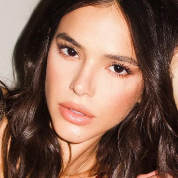 Após declarar apoio a Lula, Bruna Marquezine recebe ataque de hater
 