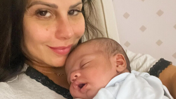 Viviane Araujo se pronuncia após críticas por contratar babás para o filho e dispara: 'Muito chato'