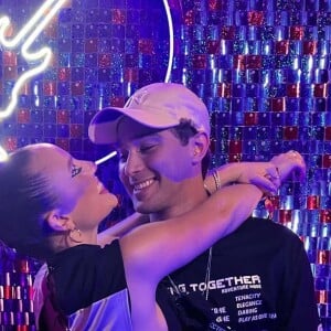 Larissa Manoela e André Luiz assumiram o namoro recentemente