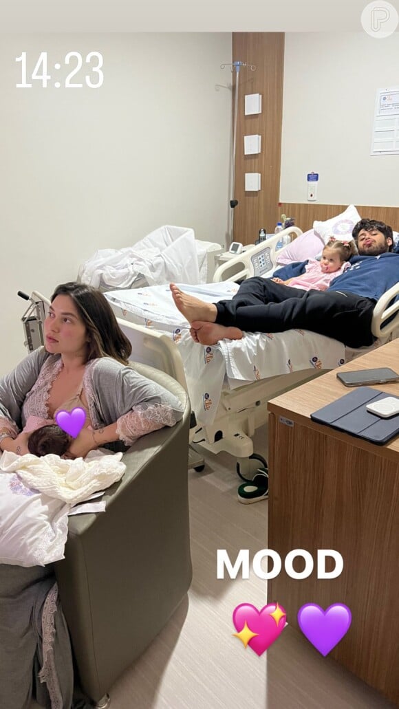 Virgínia Fonseca compartilha foto amamentando Maria Flor no hospital