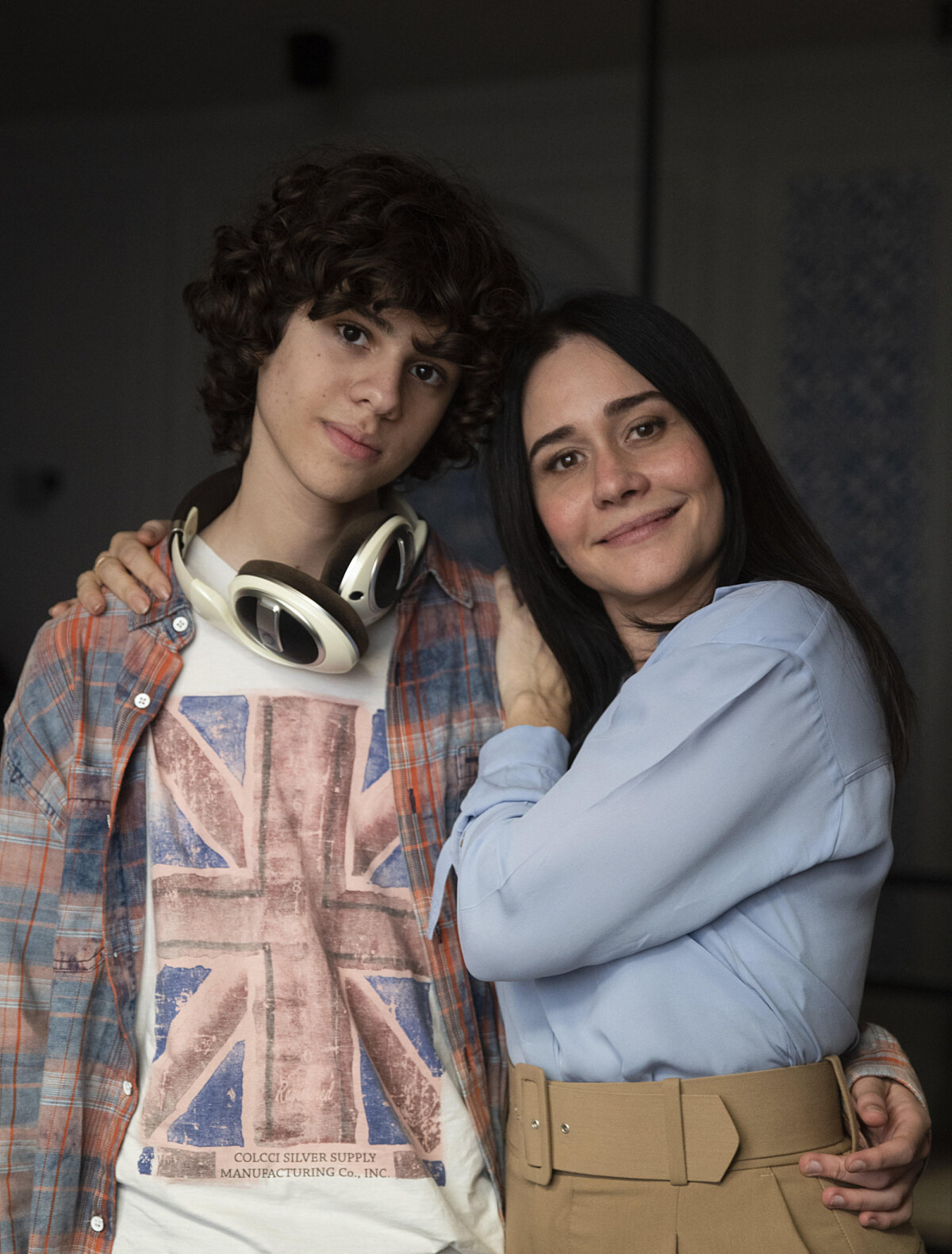 Foto Guida (Alessandra Negrini) logo desconfia que Moretti (Rodrigo