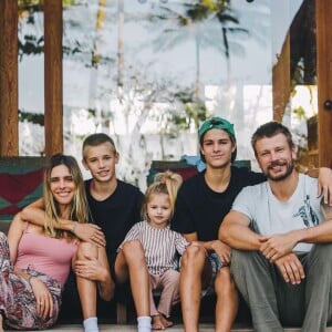 Família completa: Fernanda Lima e Rodrigo Hilbert são pais dos gêmeos Francisco e João, de 14 anos, e de Maria Manoela, de 3