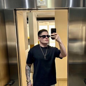 Lucas Souza já saiu de casa e afirmou que não queria expor a ex-mulher, Jojo Todynho
