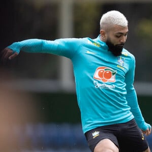 Gabigol corre por fora nas chances de conseguir uma vaga no ataque da Seleção