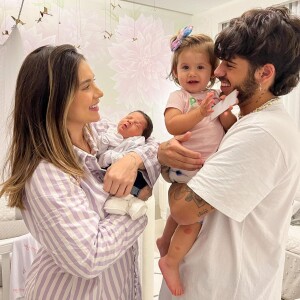 Virgínia Fonseca e Zé Felipe se fantasiaram como 'A Família Addams' junto das filhas 