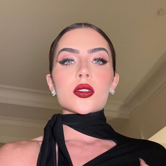 Maquiagem de Jade Picon para premiação valorizou olhar e boca da atriz