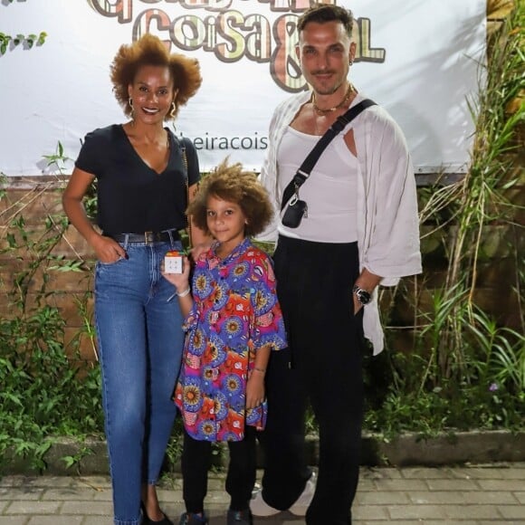 Igor Rickli e Aline Wirley tem um filho de 8 anos