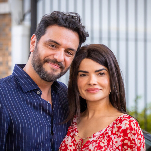 Leonor (Vanessa Giácomo) vem se reaproximando de Moretti (Rodrigo Lombardi) na novela 'Travessia'