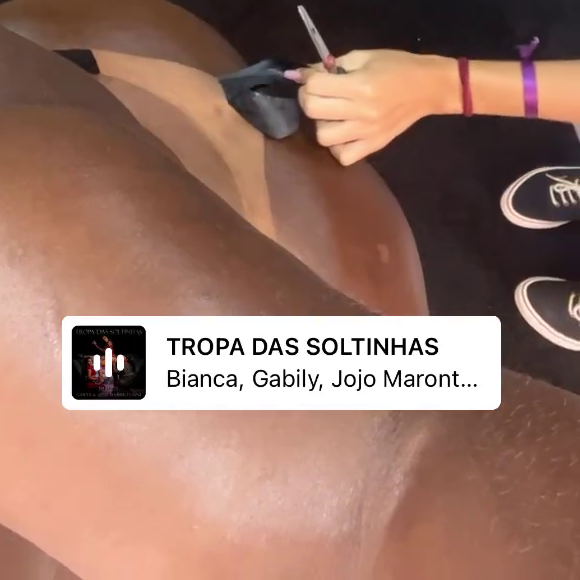 Jojo Todynho exibiu bumbum com marquinha de biquíni