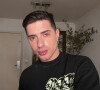 Juliano Gonçalves é um humorista que nasceu no início do isolamento social. O jovem conta sobre inspirações e novos rumos da carreira