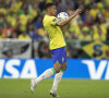 O lateral-direito Danilo vai desfalcar o Brasil nos dois jogos restantes da primeira fase da Copa
