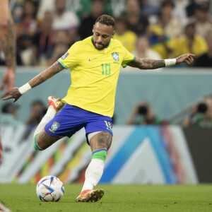 Com entorse no tornozelo, Neymar só volta a defender a seleção brasileira em caso de classificação às oitavas de final do Mundial do Catar
