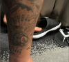 Neymar mostrou pé inchado após entorse no tornozelo