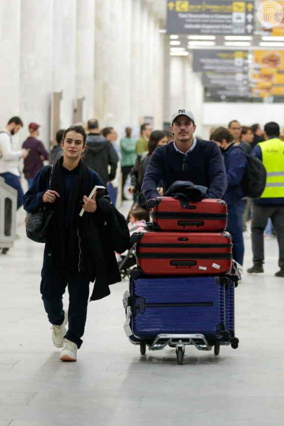 Romulo Neto engatou romance com a influenciadora Mari Saad