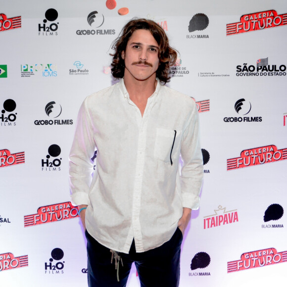 Romulo Neto falou sobre momento difícil da sua vida, quando terminou o namoro com Cleo