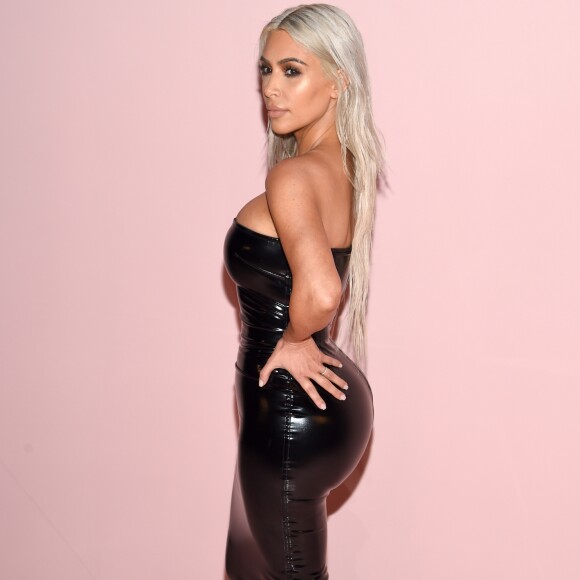 Kim Kardashian quer usar looks que não sejam da Balenciaga em novos eventos