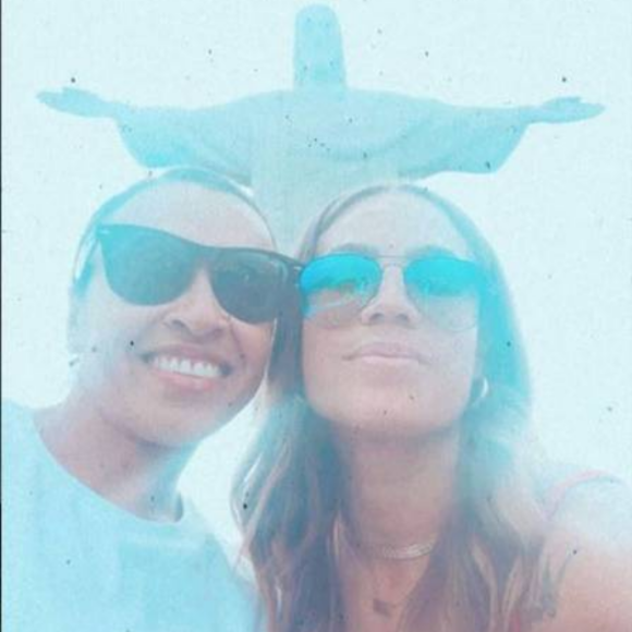 Toni Deion, ex-noiva de Marta, visitou o Cristo Redentor com Marta