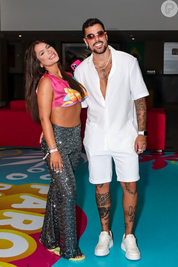 Lipe Ribeiro e Andressa Castorino participaram da Farofa da Gkay nesta semana