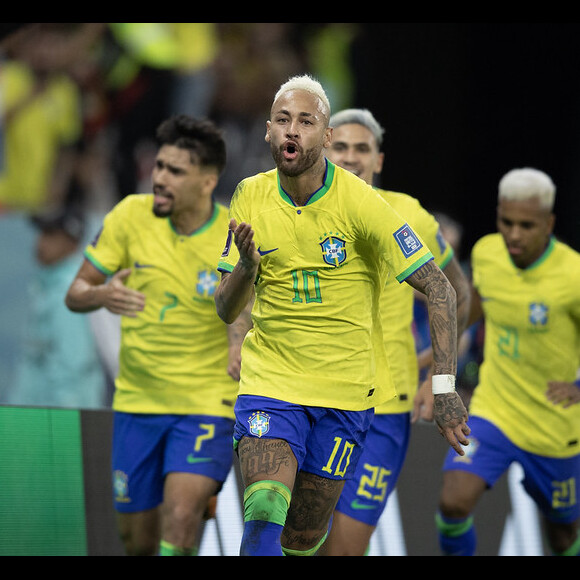 Neymar fez o gol brasileiro contra a Croácia nas quartas de final da Copa do Mundo, mas seleção perdeu nos pênaltis, 4 x 2