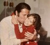 Silvio Santos em foto rara e antiga ao lado da filha mais velha, Cintia Abravanel 