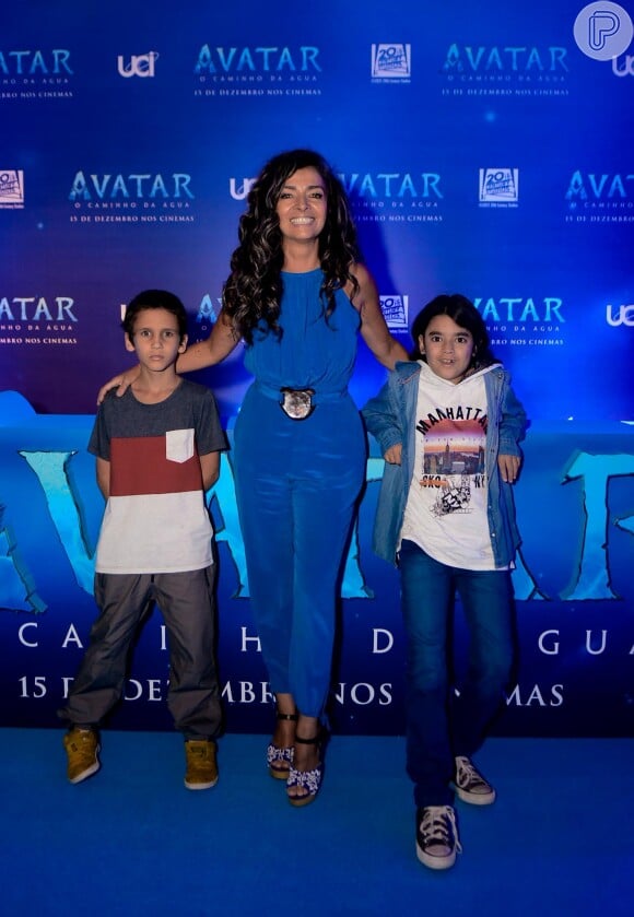 Claudia Ohana prestigiou première de 'Avatar: O Caminho da Água'