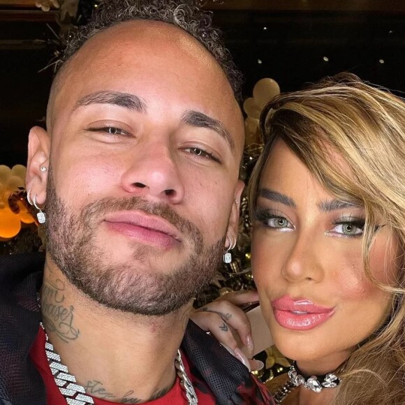 Neymar está passando dias na casa de Rafaella Santos em São Paulo
