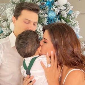 Mara Maravilha e Gabriel Torres adotaram o primeiro filho em 2020