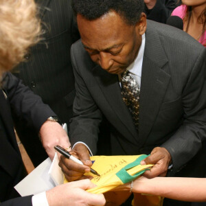 Pelé foi nomeado Embaixador da Boa Vontade pela UNESCO, e o Cidadão do Mundo pela ONU