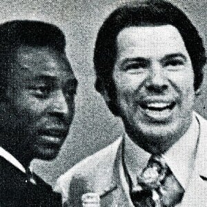 Pelé em foto com Silvio Santos em 1972