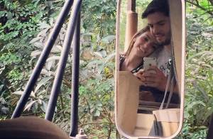 Kaká posta foto em clima de romance com Carol Celico, após reconciliação