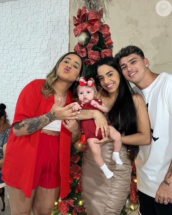 MC Loma passou o Natal junto da família e amigos, incluindo Mirella Santos, que vem fazendo grande sucesso na internet.