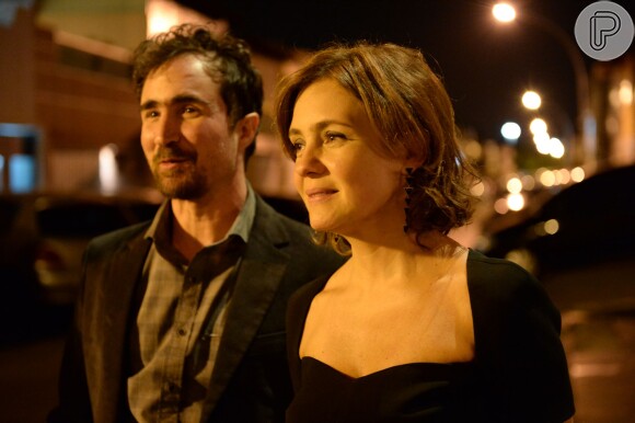 Adriana Esteves voltará à TV na minissérie 'Felizes para Sempre?', ao lado de João Miguel