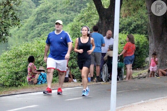 Nanda Costa aproveitou o domingo para correr no entorno da Lagoa Rodrigo de Feitas, na Zona Sul do Rio de Janeiro