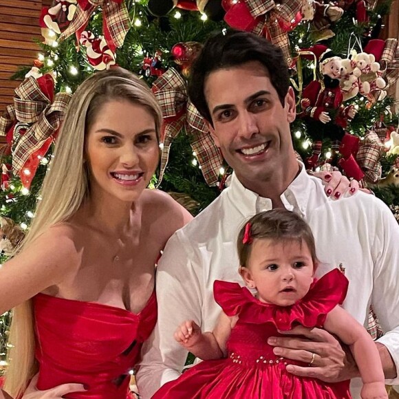 Bárbara Evans é mãe de Ayla, de 8 meses, fruto do casamento com Gustavo Theodoro