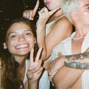 Bruna Marquezine e Xolo Maridueña surgiram em fotos compartilhadas por João Figueiredo