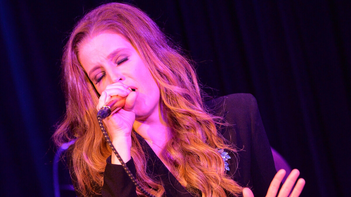 Filha de Lisa Marie Presley foi mãe pela primeira vez em 'segredo' -  Atualidade - SAPO Lifestyle