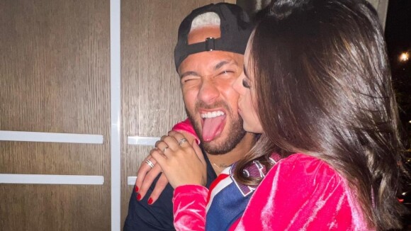 Neymar dá presente romântico à Bruna Biancardi e prova que os solteiros não têm um dia de descanso