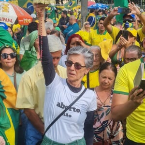 Cássia Kis acumula uma série de denúncias no compliance da TV Globo, que passam por falas homofóbicas, grosserias com equipe e até fake news