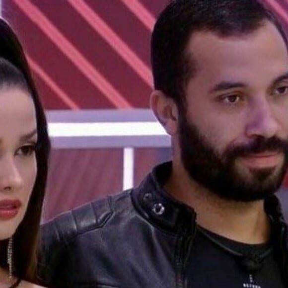 Gil do Vigor formou trio com Juleitte, vencedora do BBB 21, e Sarah Andrade