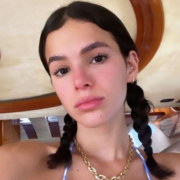 Bruna Marquezine não revelou os procedimentos que realizou no local