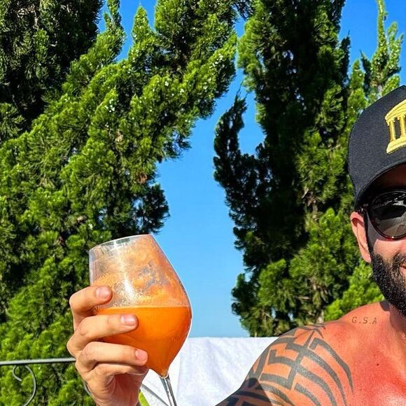 Corpo tatuado de Gusttavo Lima também causa euforia