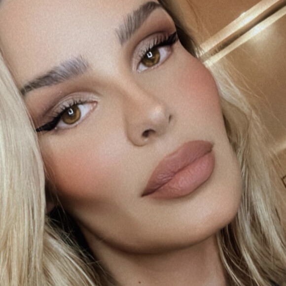 Yasmin Brunet vem recebendo críticas após ser anunciada como musa da Grande Rio