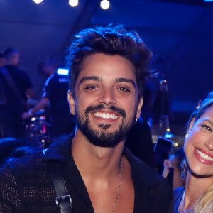 Agatha Moreira e Rodrigo Simas prestigiaram show de Anitta no Rio de Janeiro