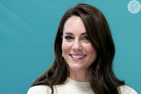 Kate Middleton está com cabelo castanho escuro: a Princesa de Gales optou por tom mais sóbrio