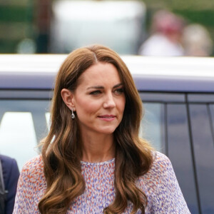 Kate Middleton estava com os fios em tom mais iluminado de castanho