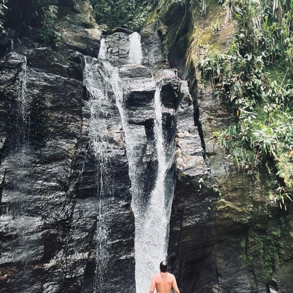 Thiago Rodrigues voltou às redes sociais um mês depois do ocorrido