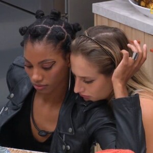 BBB 23: Bruna Griphao declarou apoio à Tina, emparedada da semana